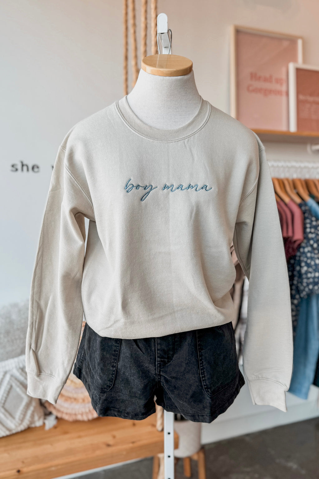 BOY MAMA EMBROIDERY SWEATSHIRT