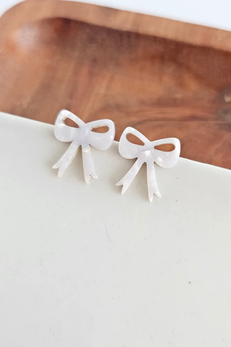 BOW STUDS WHITE