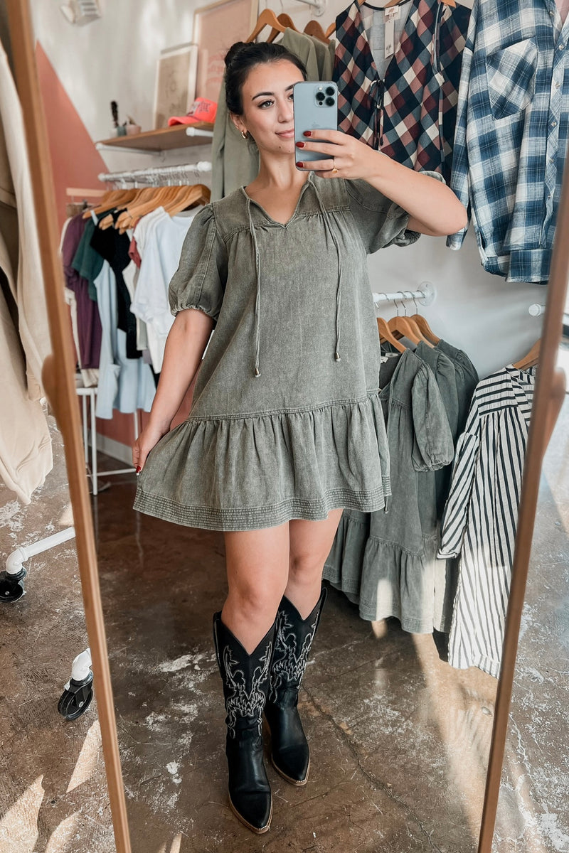 BLUSHING EYES DRESS OLIVE