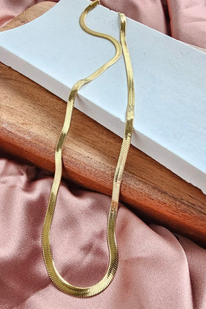 LUXE GOLD DELICATE HERRINGBONE CHAIN 20"